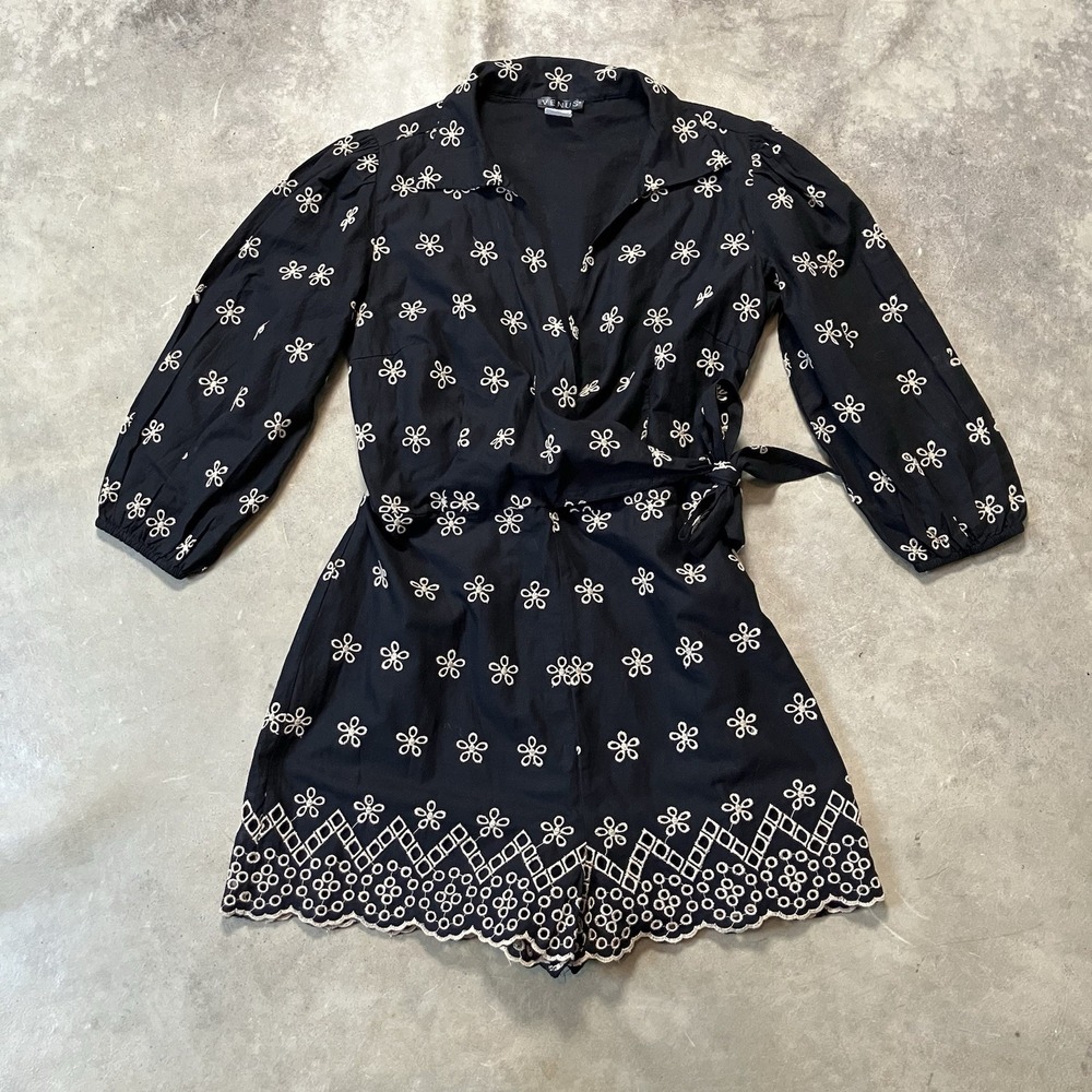 Venus Romper Womens Size‎ 8 One Piece Black White Embroidered Flowers Boho